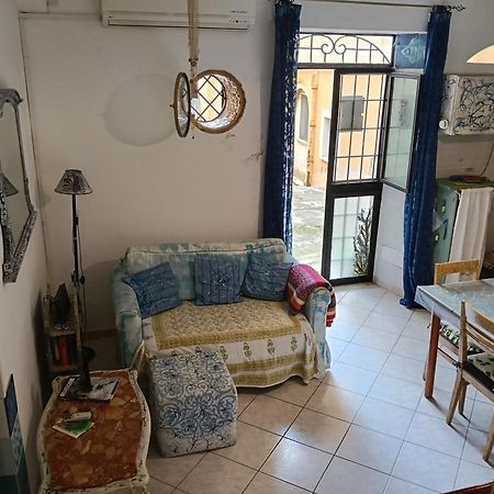 Апартаменты Little Art House Гаэта Экстерьер фото